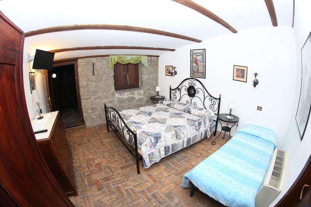 Agriturismo Monte Due Torri جنزانو دي روما المظهر الخارجي الصورة